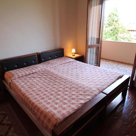באוונו Lake View Silvano Apartment מראה חיצוני תמונה