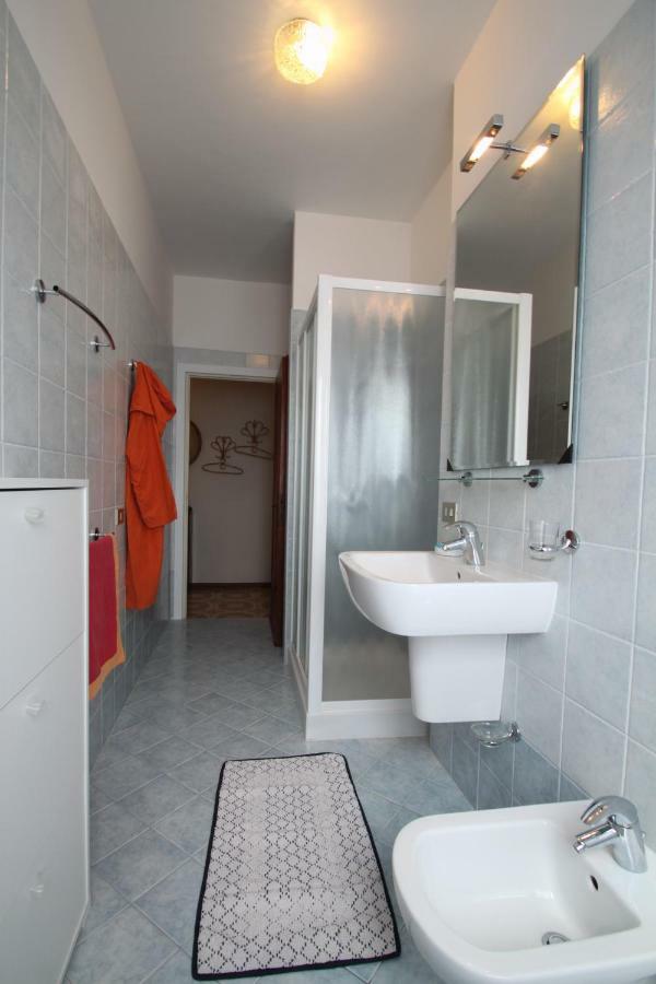 באוונו Lake View Silvano Apartment מראה חיצוני תמונה
